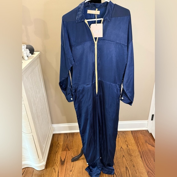 NWT Women’s CALI DREAMING Flightsuit- French Navy. Size Small - Picture 4 of 11